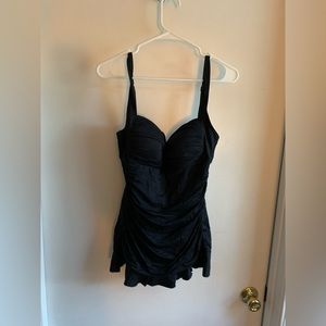 Womens 10 baiting suit